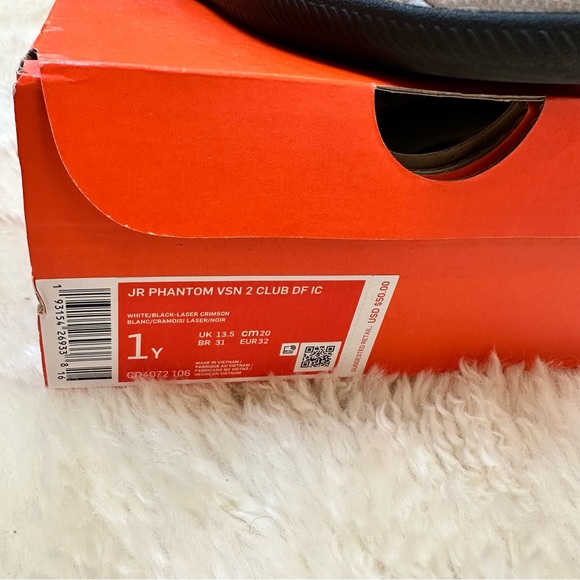 Jr Phantom VSN 2 Club DF IC - Indoor court / Futsal Flat bottom sneaker shoes - Picture 4 of 11